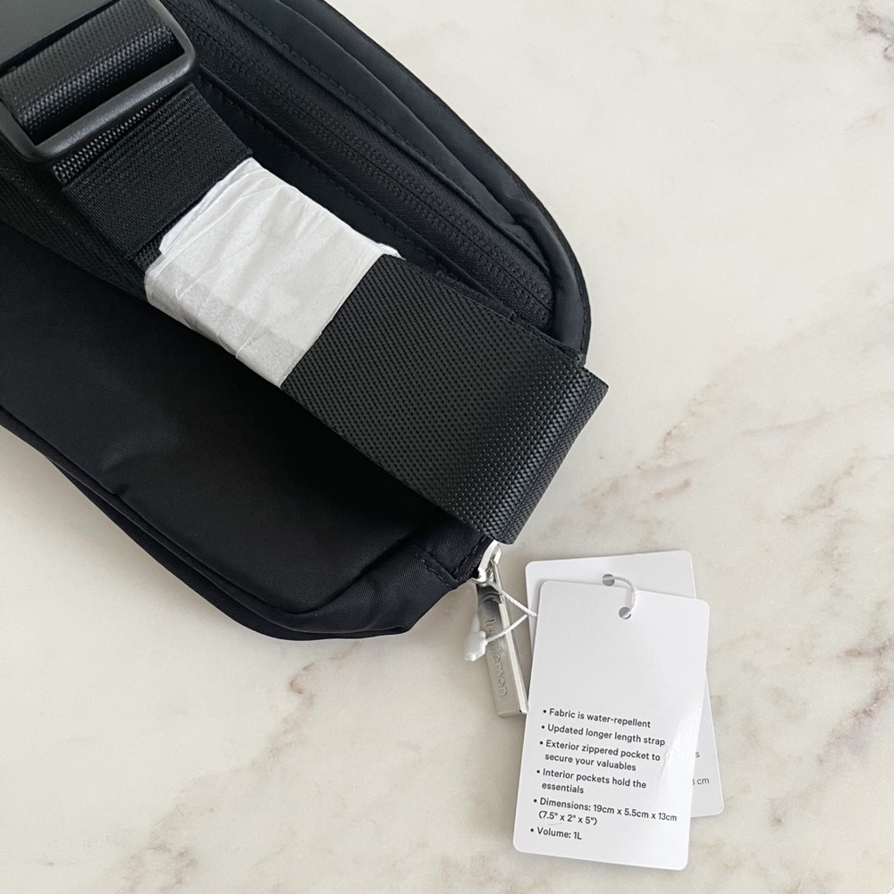 NWT Lululemon Everywhere Belt Bag - Picture 10 of 11